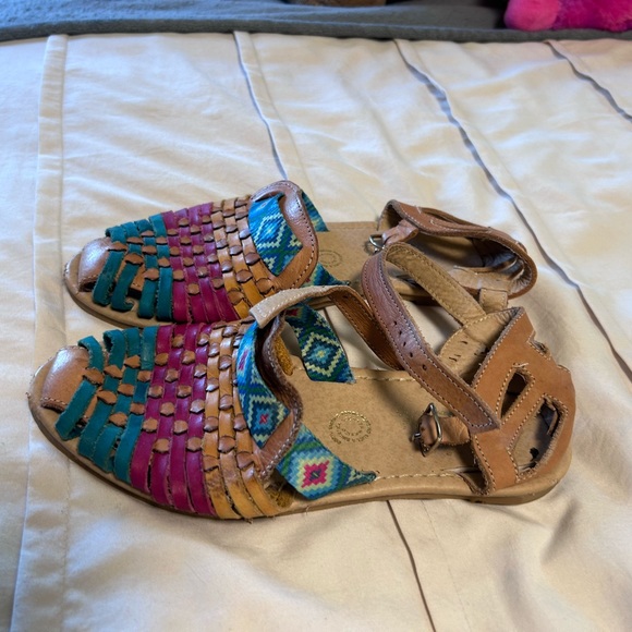 Mexican style sandals - Picture 3 of 3